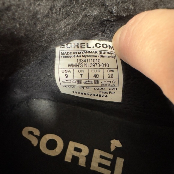 Sorel Black and Gray Women’s Snow Boots - Picture 5 of 5